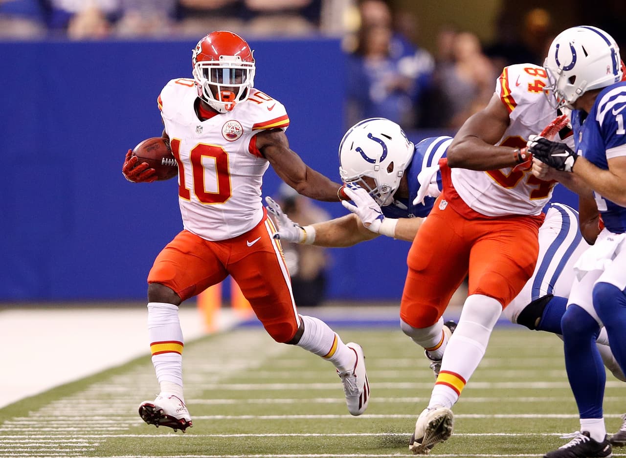 Con su quarterback suplente de figura, los Chiefs vencieron 30-14 a los Colts