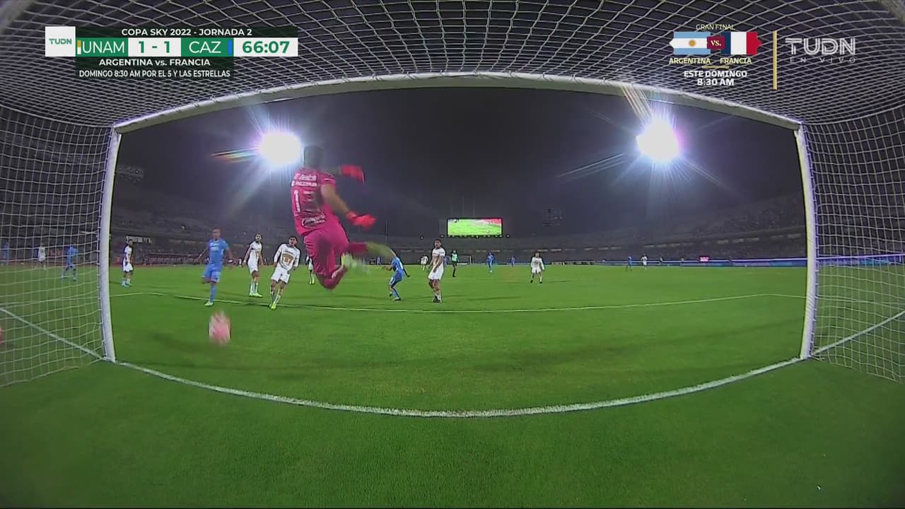 ¡El larguero dice que no! Seseña remata de cabeza y el metal evita el gol