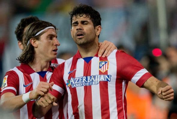 Las ventas comenzaron pronto con la salida de Diego Costa, Filipe Luis, David Villa, Courtois, Adrián y Diego. Sin embargo, el dinero se usó para invertir en nuevos jugadores y se gastaron 162 millones en nuevos fichajes.