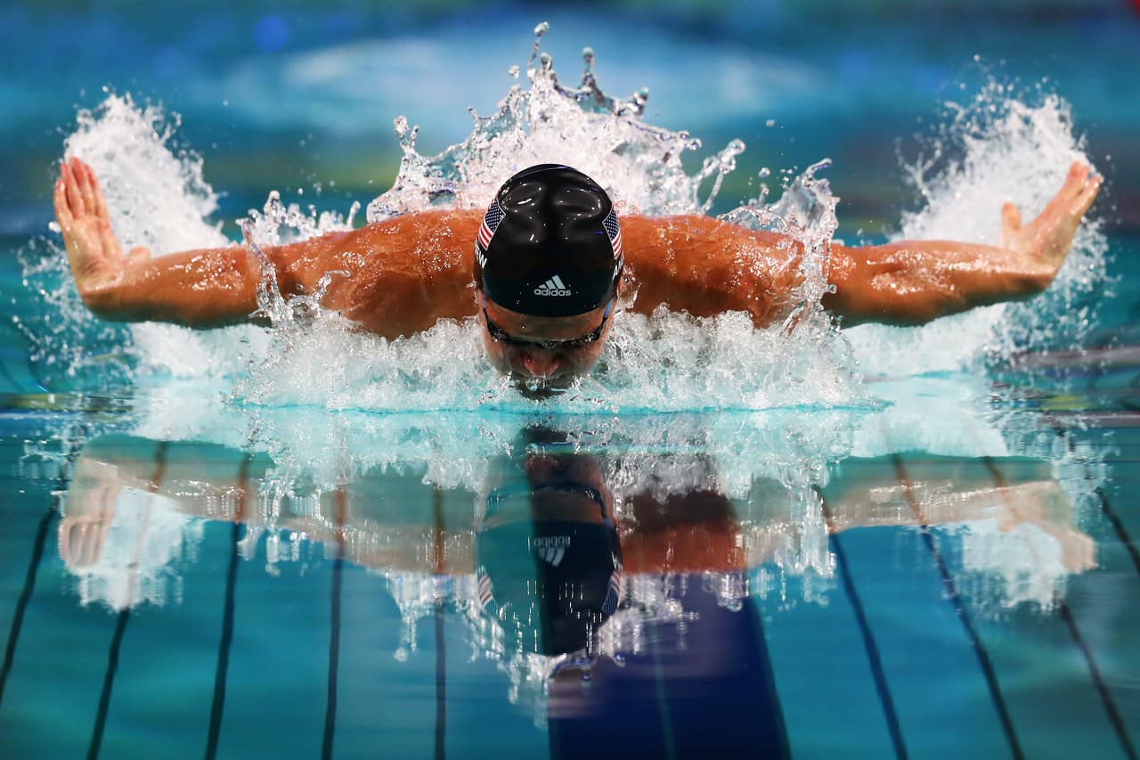 Michael Andrew del equipo estadounidense de natación.