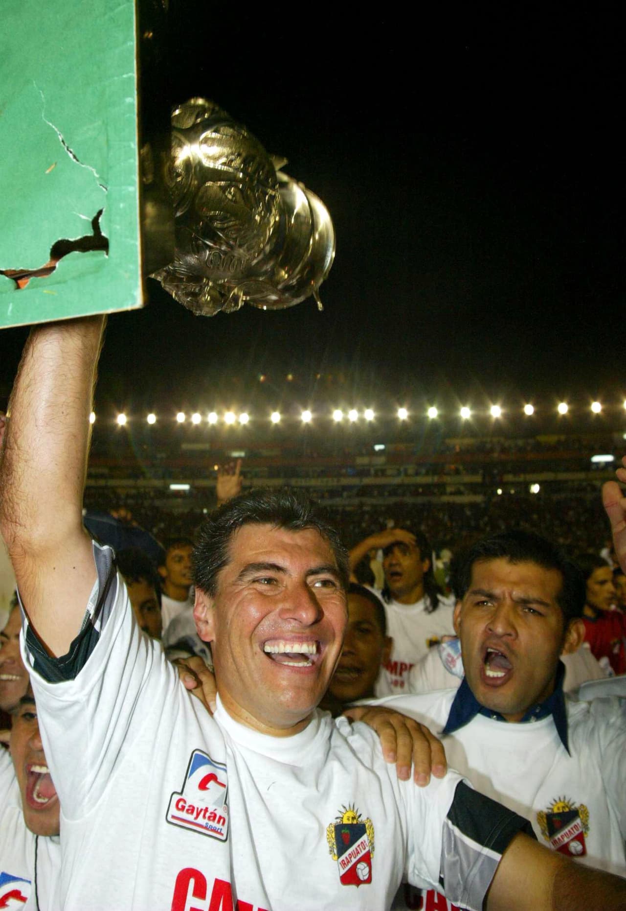 Entonces el León era propiedad de Carlos Ahumada y el Irapuato era capitaneado por el experimentado guardameta Carlos Briones.