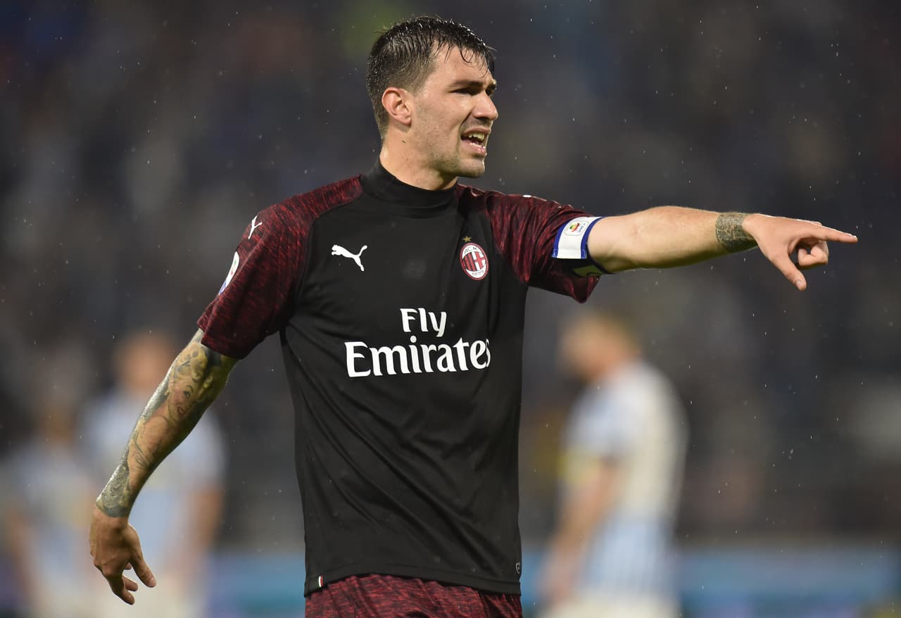 El joven jugador de 24 años, Alessio Romagnoli del AC Milan cuenta con áltos números defensivos.
