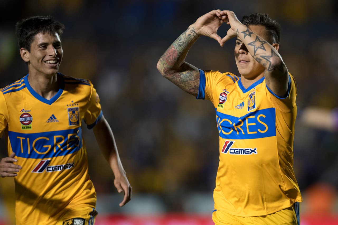 ¡Otro golazo! Edu Vargas le dio la ventaja a Tigres al minuto 79.