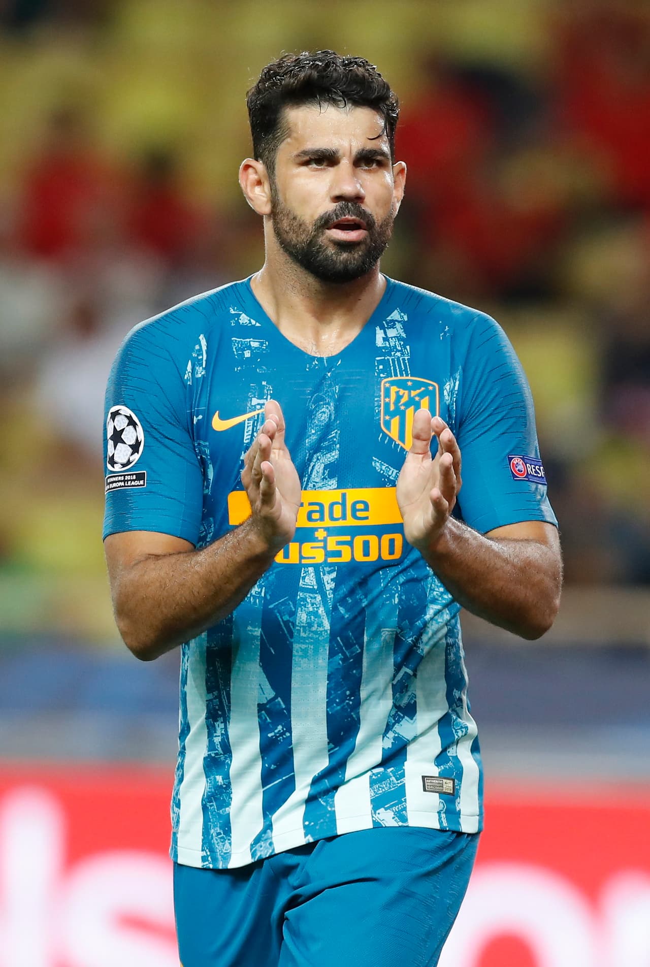 En el segundo medio Costa incluso se ganó una tarjeta amarilla por ese sentido de sacrificio al que había que apelar para mantener el resultado.