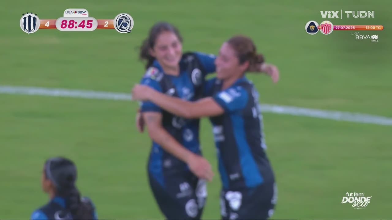 ¡El segundo de Gallos Femenil! Flores prende el balón y pone el 4-2