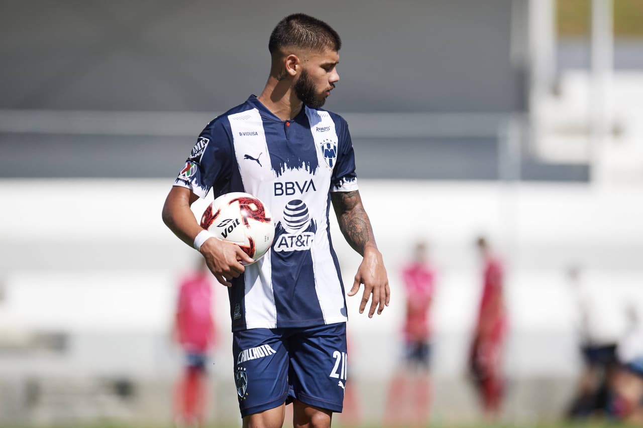 Hijo de Antonio Mohamed ‘sienta’ a Funes Mori ante Mazatlán