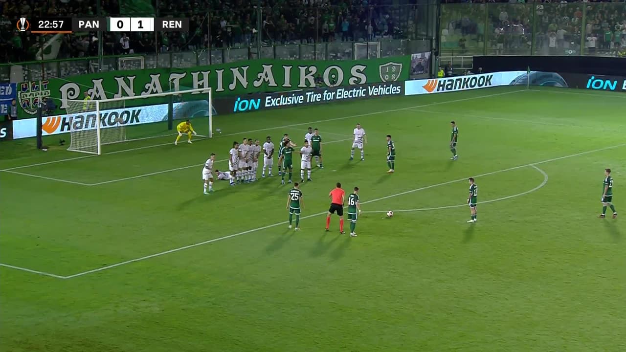 ¡TIRO ATAJADO! disparo por Adam Cerin.