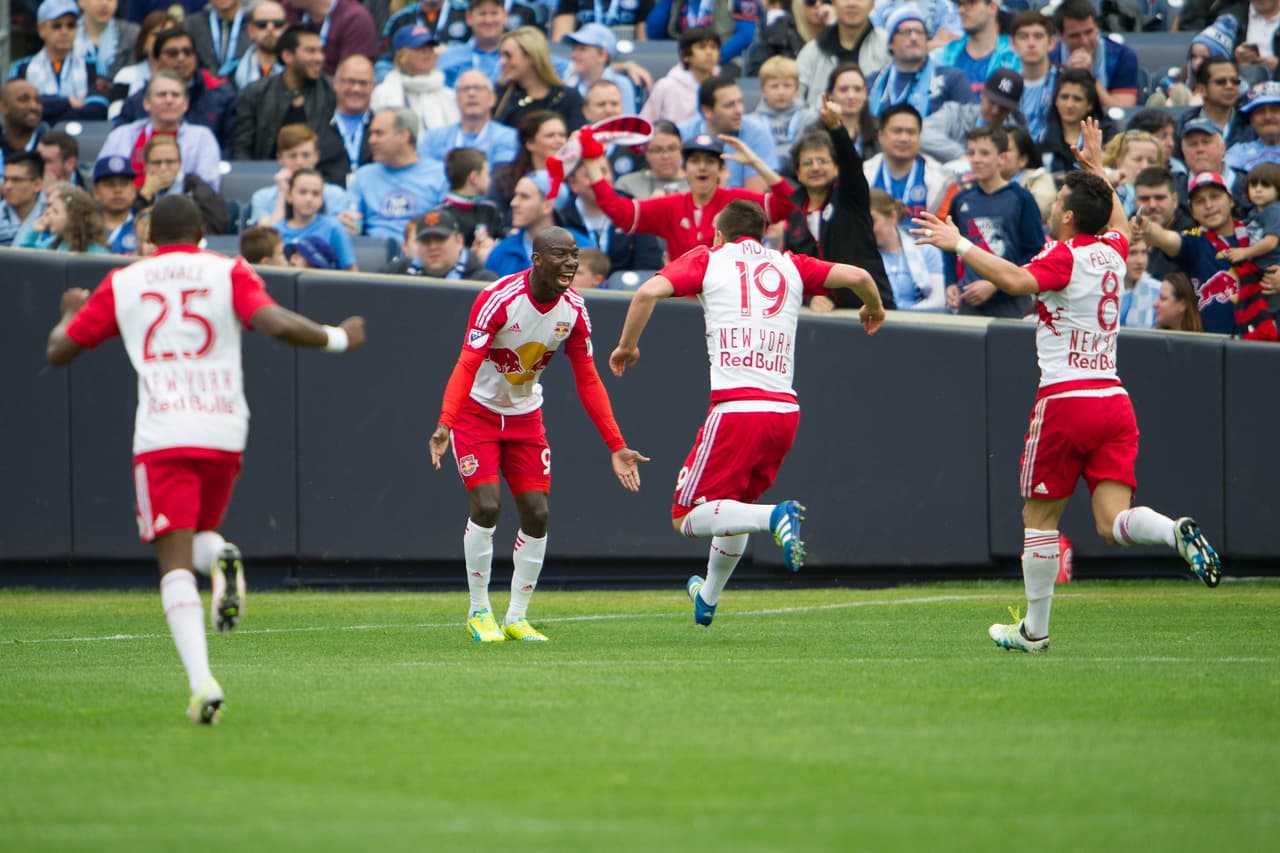 <b>Sacha Kljestan & Bradley Wright-Phillips en Números: </b>Los taurinos son la segunda mejor ofensiva de la MLS, con 38 goles anotados. Y sus hombres claves se miden en docenas – Kljestan tiene 12 pases para gol y Wright-Phillips 12 goles anotados. Y en su departamento no tan fuerte, Sacha tiene 5 goles y BWP 4 asistencias. Además, algunos valen doble para su afición, con las masacres que le propinaron a NYCFC.