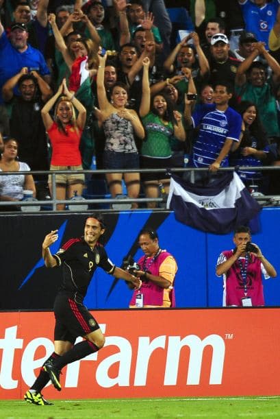 El público mexicano en Charlotte se fue muy feliz al ver a su equipo ganar, entregarse y meter muchos goles.