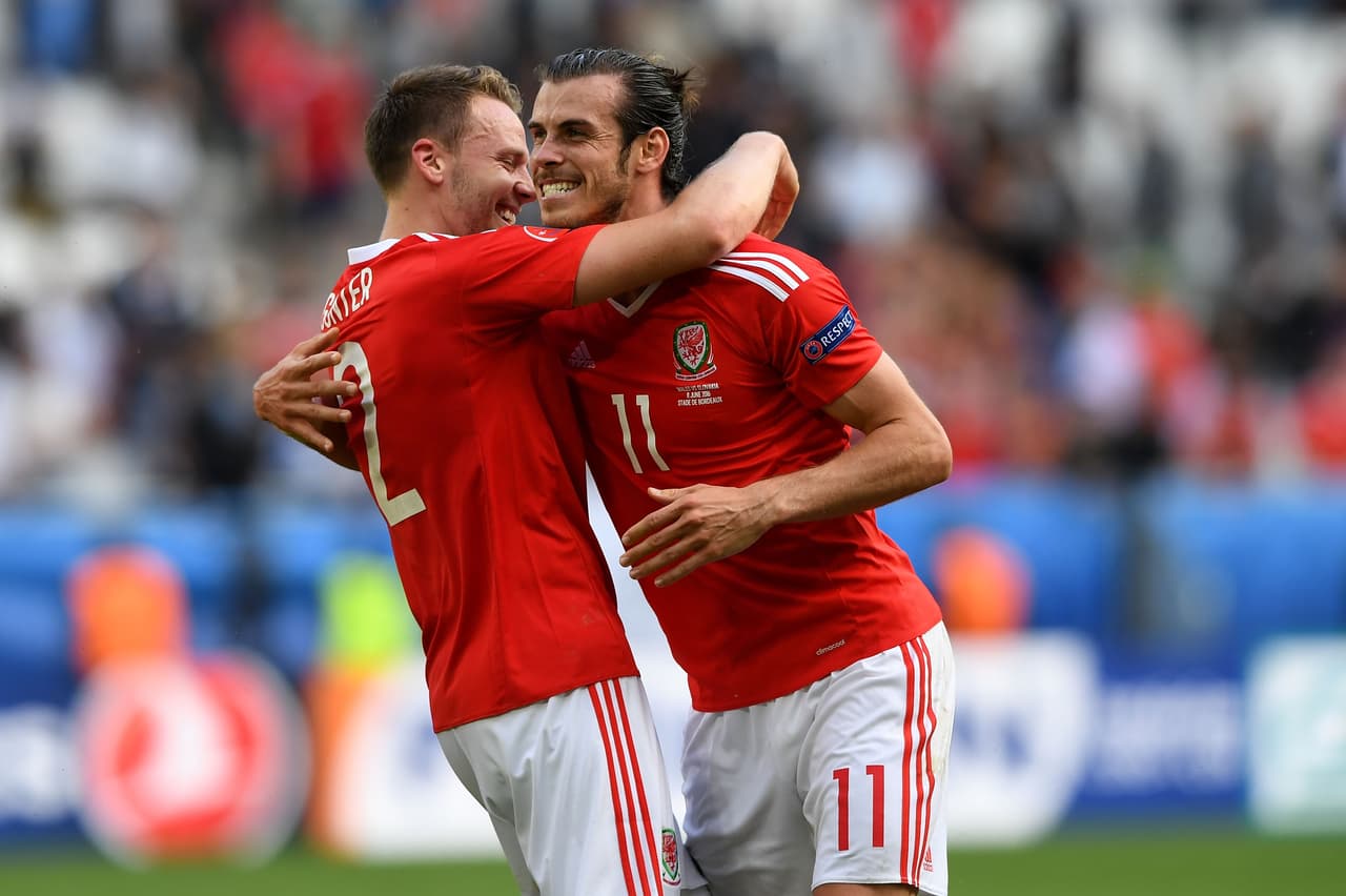 Gales se fue al medio tiempo con la ventaja en el marcador y el momento del partido.