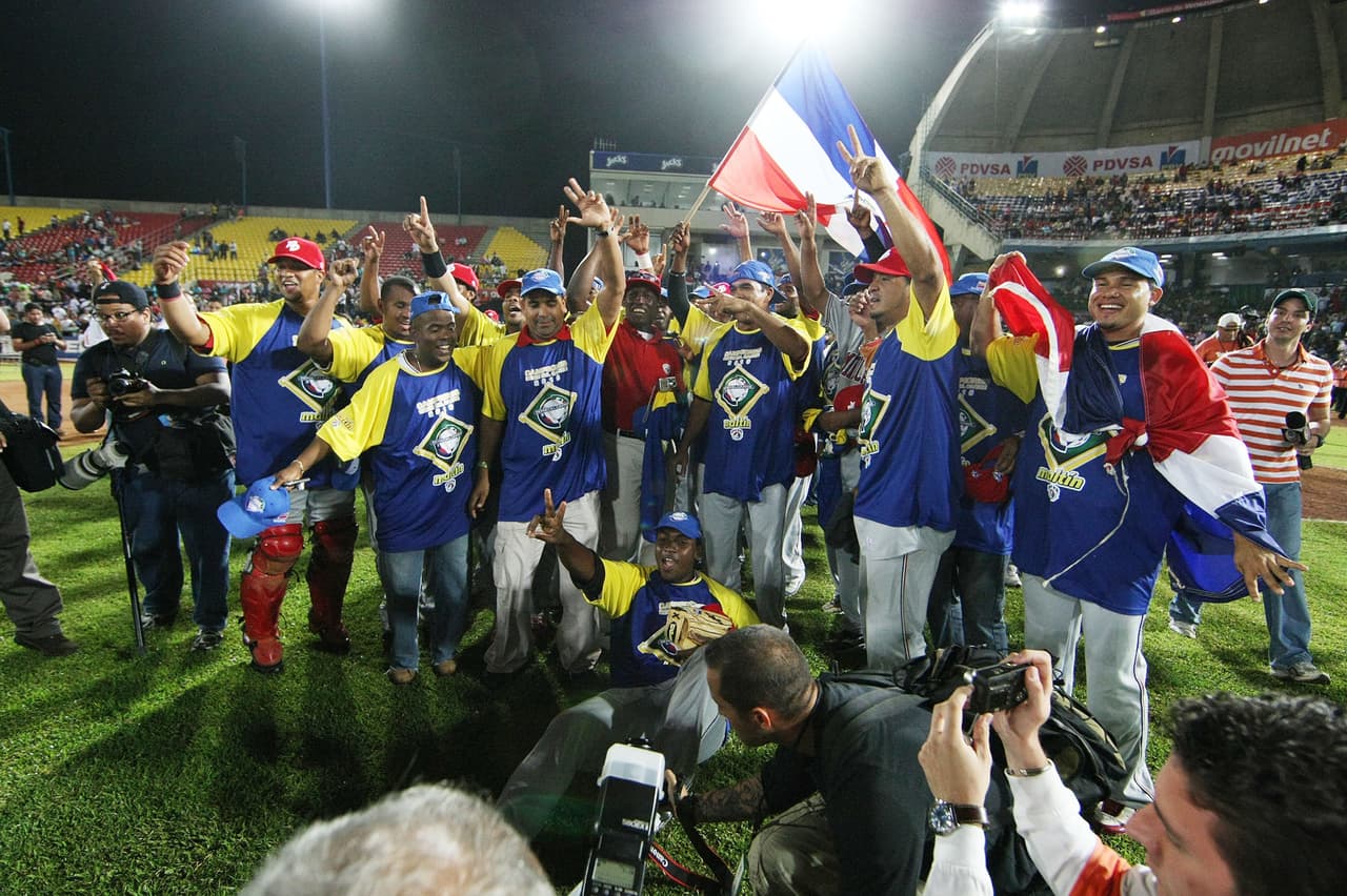 Juan Francisco Puello Herrera, comisionado de la CBCP, se dijo ilusionado en el cierre de la primera convención con la posibilidad de ampliar a uno más el cupo de participantes en la Serie del Caribe.