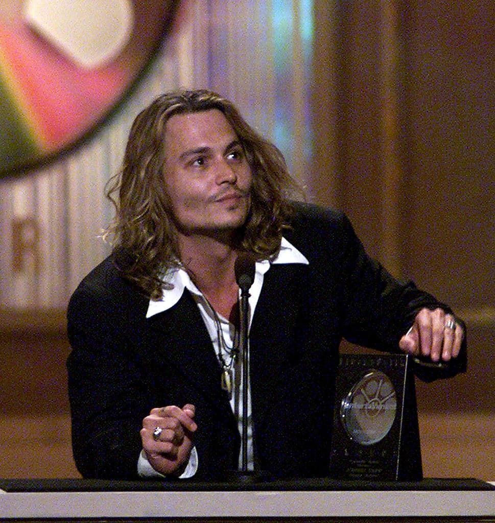 Depp nunca ahondó sobre el origen de su adicción, pero hace unos días, salieron a la luz documentos judiciales.