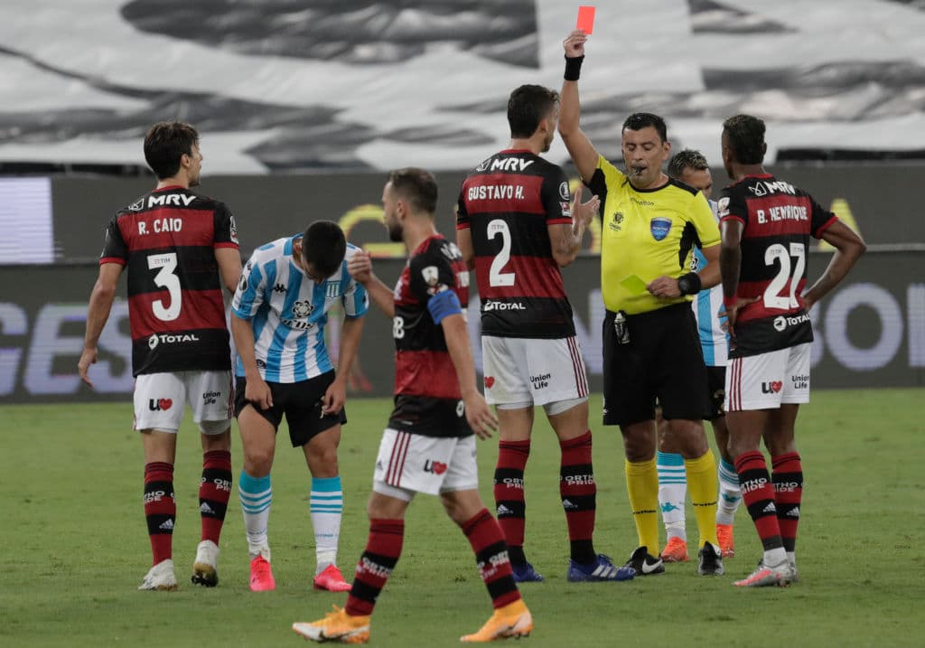 Flamengo se deja anotar en en casa y el empate 1-1 le da el pase a Racing gracias al gol de visitante.