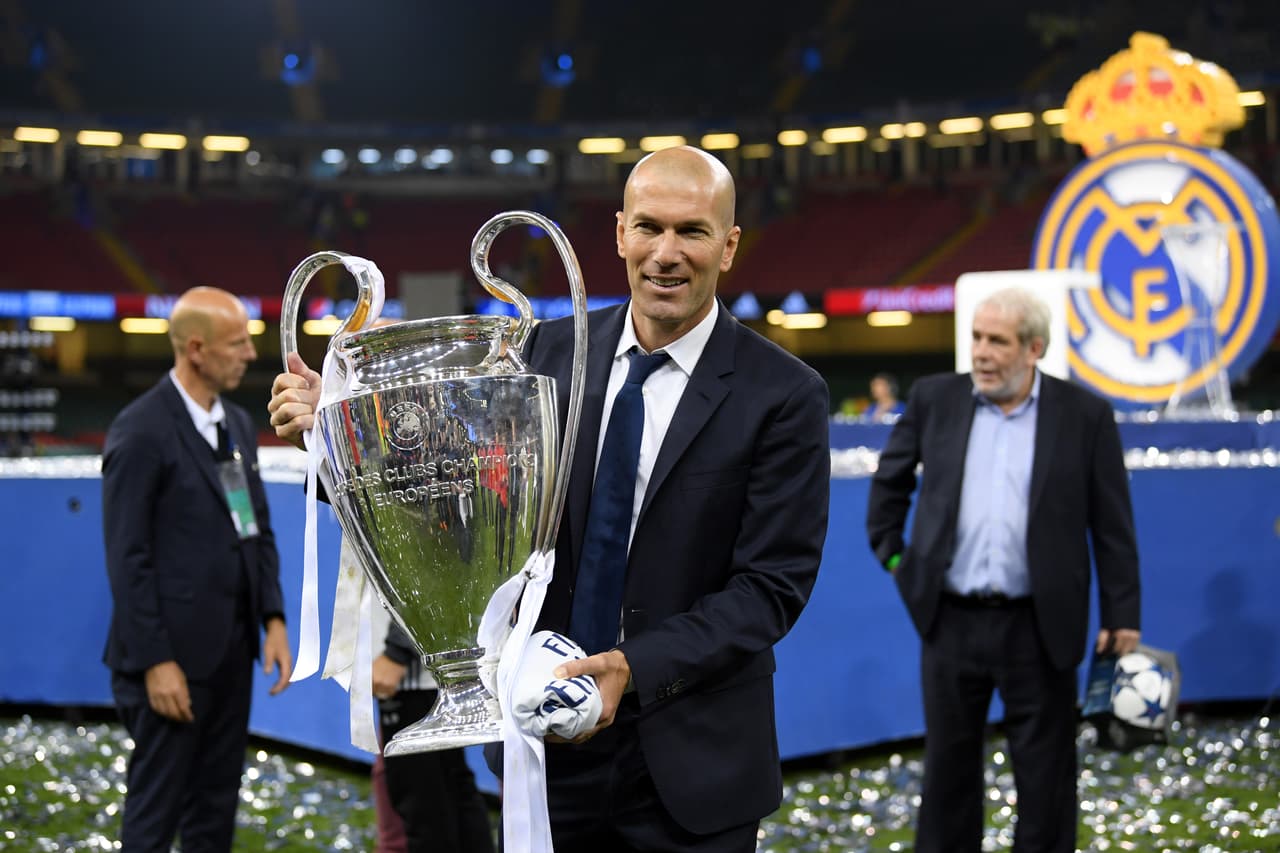 Zinedine Zidane (2016 a 2018): el 'bombero' del problema en el Madrid fue el francés, que terminó siendo aún más ídolo del club ganando tres Champions League consecutivas. A final de la pasada temporada decidió no continuar y actualmente no trabaja.