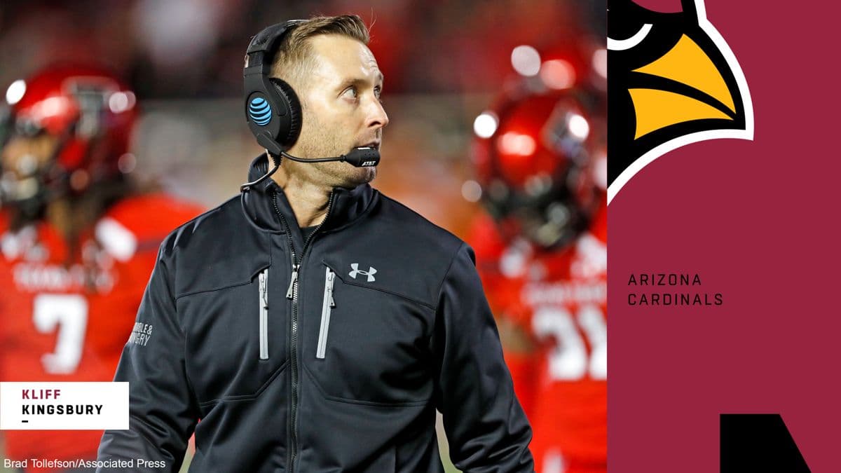 Kliff Kingsbury era coach de Texas Tech y ahora empezaría su aventura en la NFL con los Arizona Cardinals.
