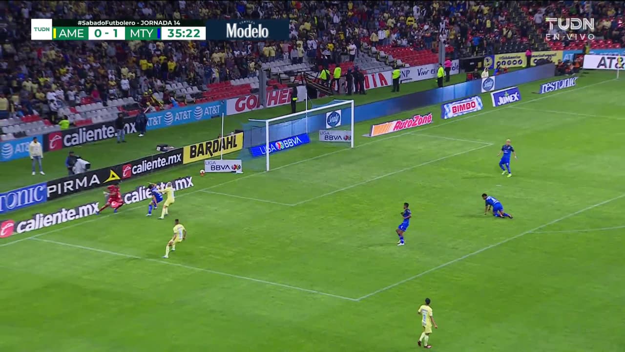 ¡GOOOL! Diego Valdés anota para América.