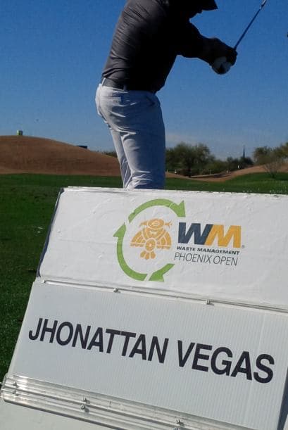 Con unas 75 mil personas y la presencia de muchos jugadores latinoamericanos arrancó el famoso Phoenix Open, batiendo récord de asistencia.