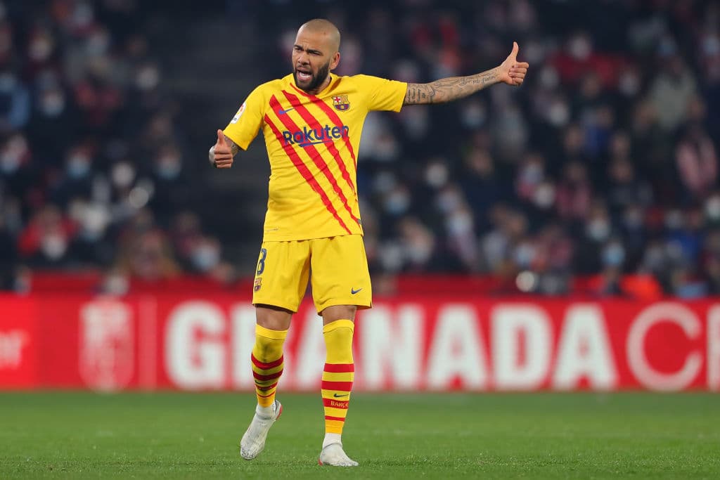 Dani Alves, el descarte del Barcelona para la UEFA Europa League