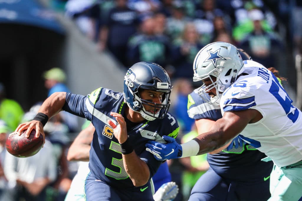 Russell Wilson acabaría en partido con 192 yardas únicamente, al completar 16 de 26 intentos, aunque con dos pases de touchdown y sin ser interceptado.