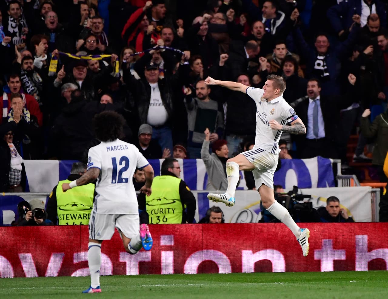 En el complemento, Toni Kroos obtuvo el segundo gol para los locales con un remate desde fuera del área al minuto 4.