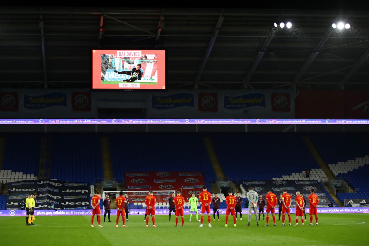 Gales pidió apoyo al mundo del futbol.