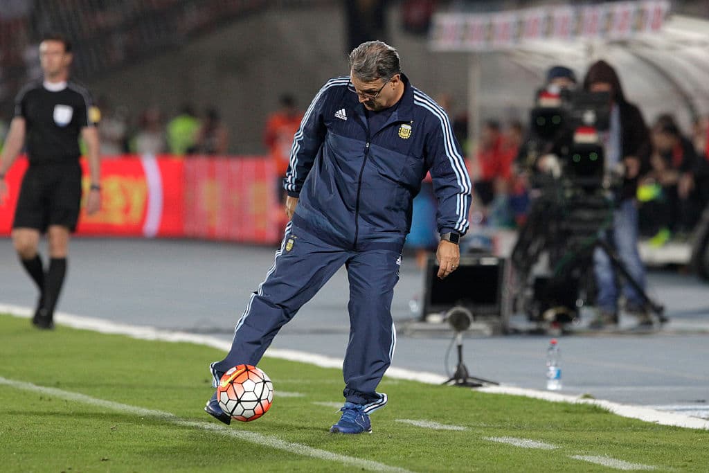 El
<i> Tata</i> además tiene trayectoria como futbolista, un detalle que no es menor en el momento de liderar un equipo. El estilo de sus equipos es tan ofensivo como el suyo en cancha.