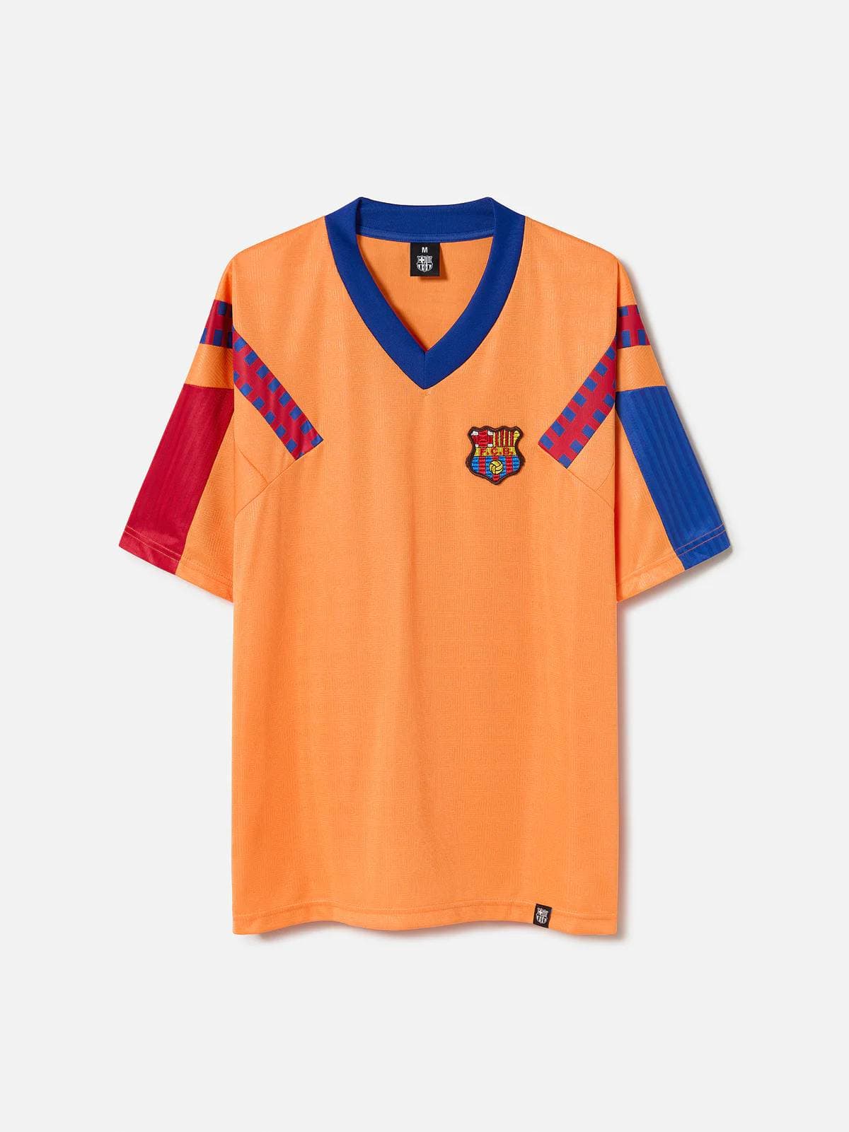 Réplica de la camiseta de la segunda equipación del FC Barcelona de la temporada 1991-92 disponible en tienda.