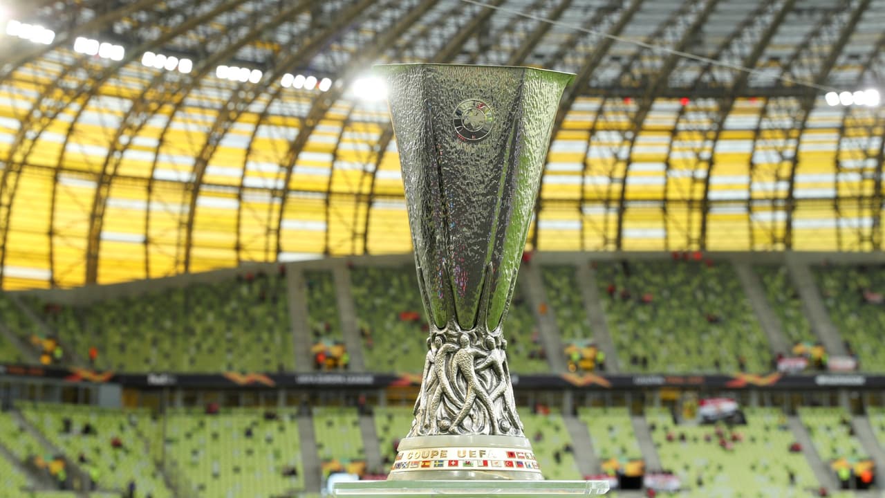 Así puedes ver los partidos de Europa League con mexicanos en acción