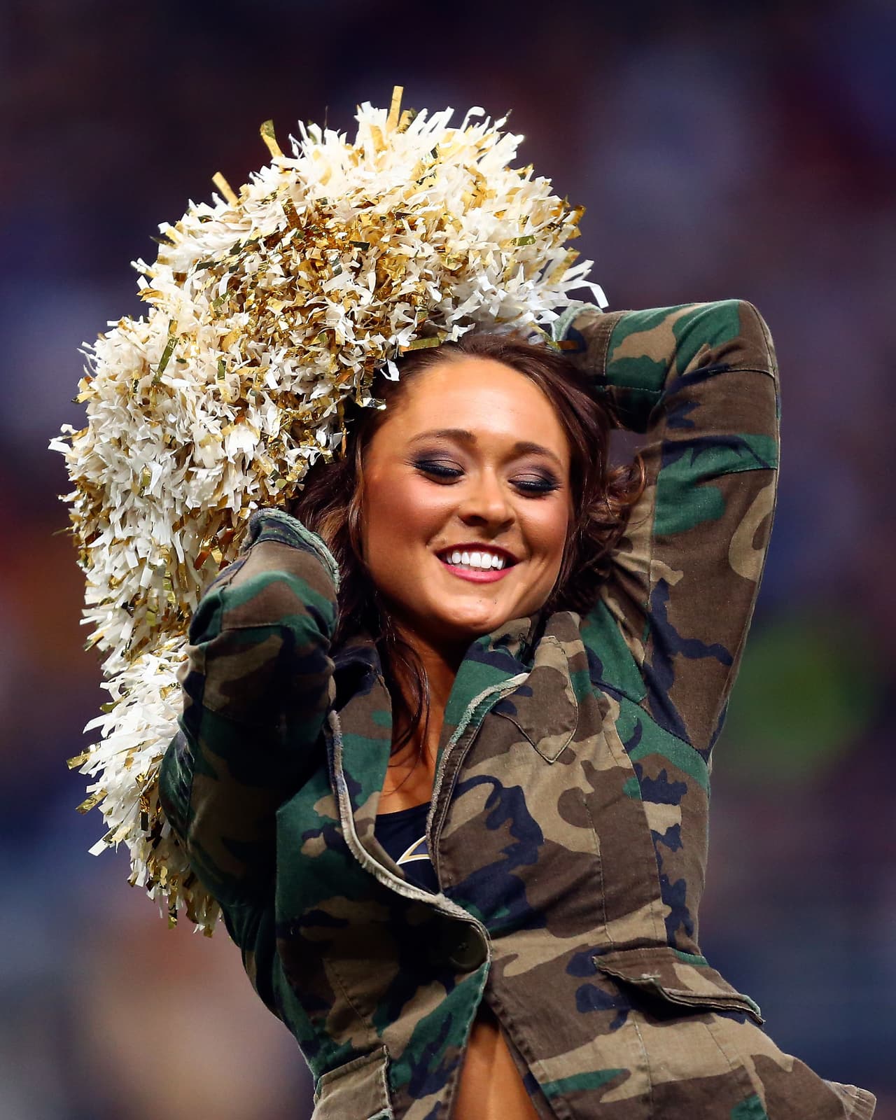 Checa las hermosas cheerleaders que llenaron de alegría la Semana 10 de la NFL.