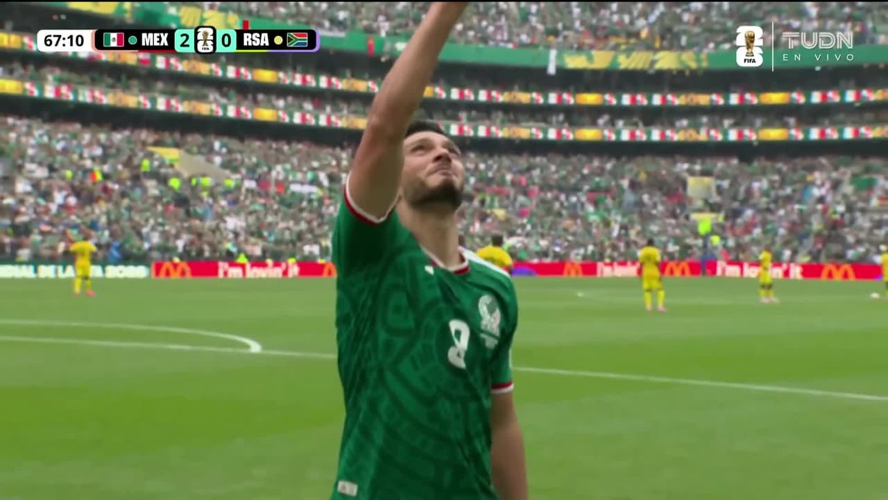 ¡Golazo de Jiménez! Explota el estadio y rompe en llanto