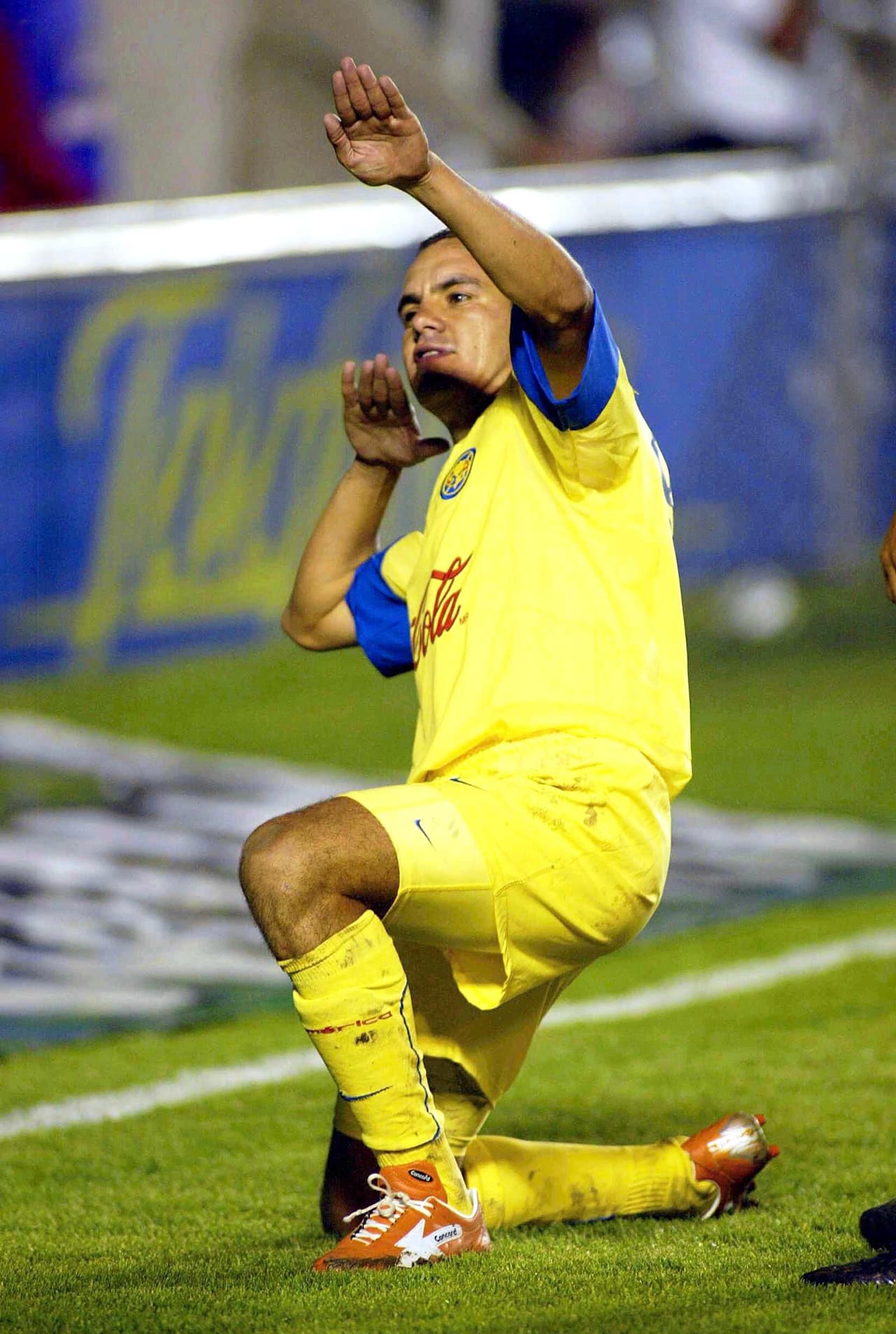 Cuauhtémoc es un monstruo para un equipo de la Ligue 1