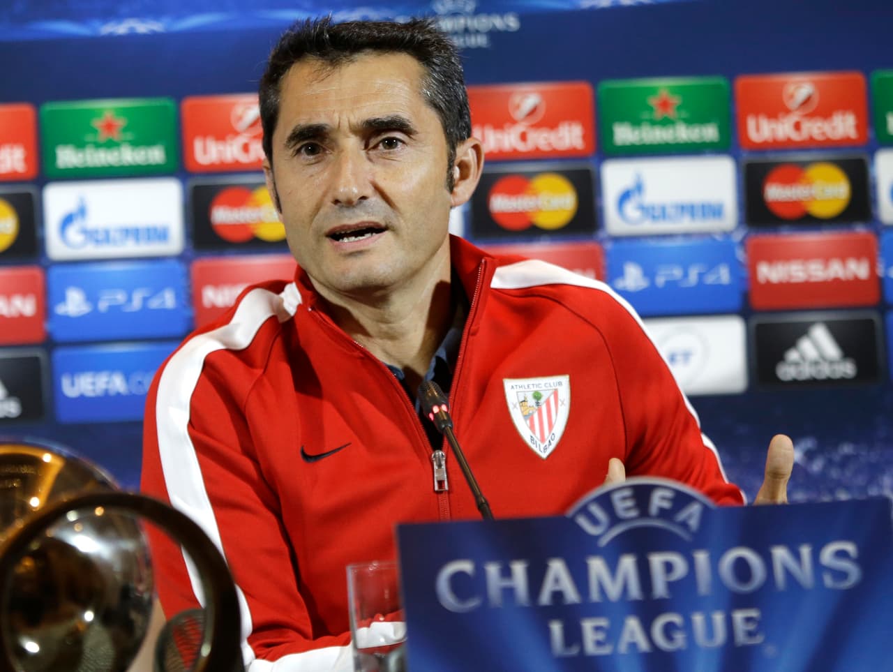 En la segunda no le fue tan bien, y solo llegó a a Europa League ubicándose en el séptimo lugar de La Liga. En Champions llegó hasta fase de grupos, pero quedó tercero y pasó a la UEL donde lo eliminó el Torino.