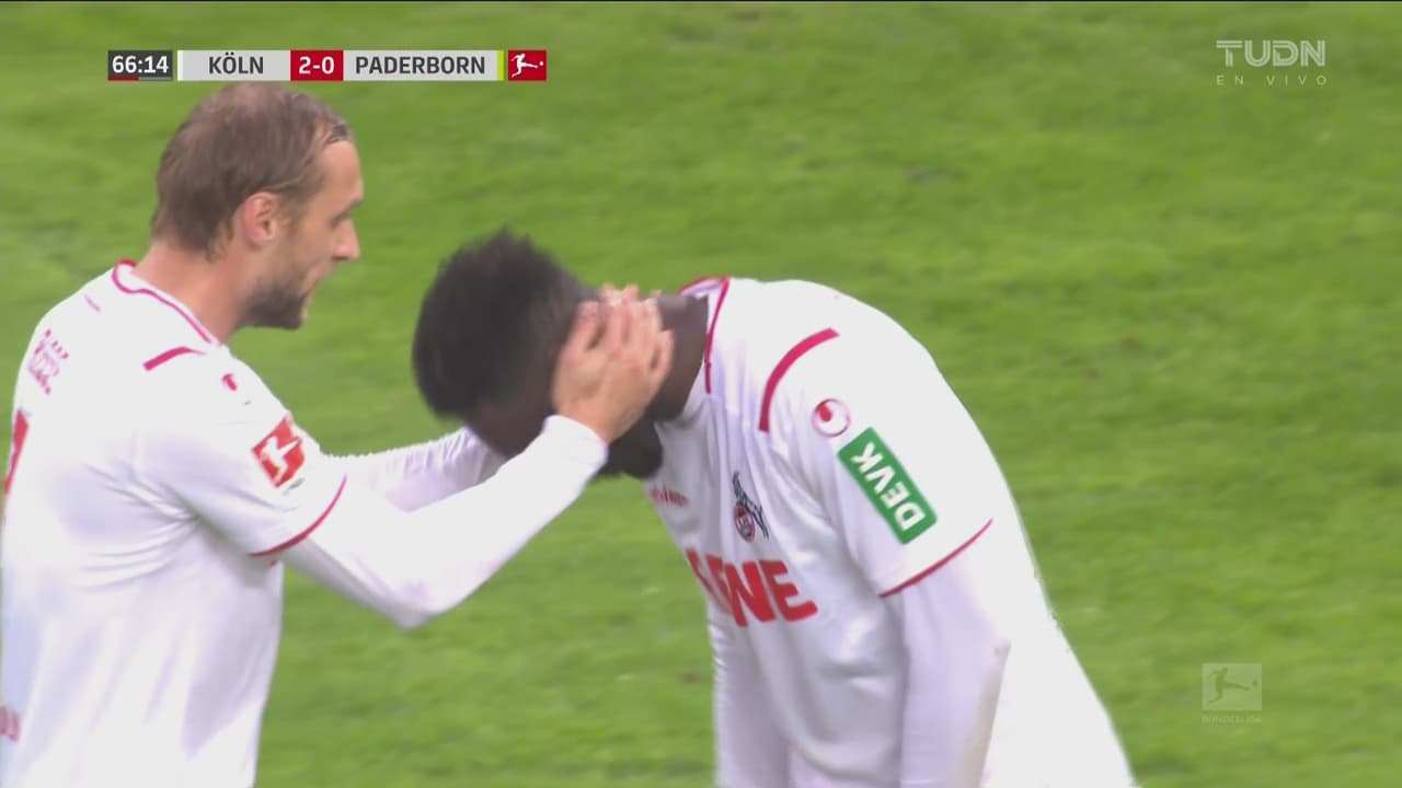 ¡Ay Schindler! Tenía todo para sentenciar el partido y su disparo no pudo ser peor