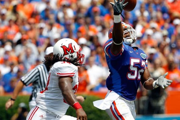 5. Brandon Brooks - Miami (Ohio) - Edad 22 años - Estatura 1.96 m (6'5") - Peso 156 kg (343 lb) [No presente en la foto]