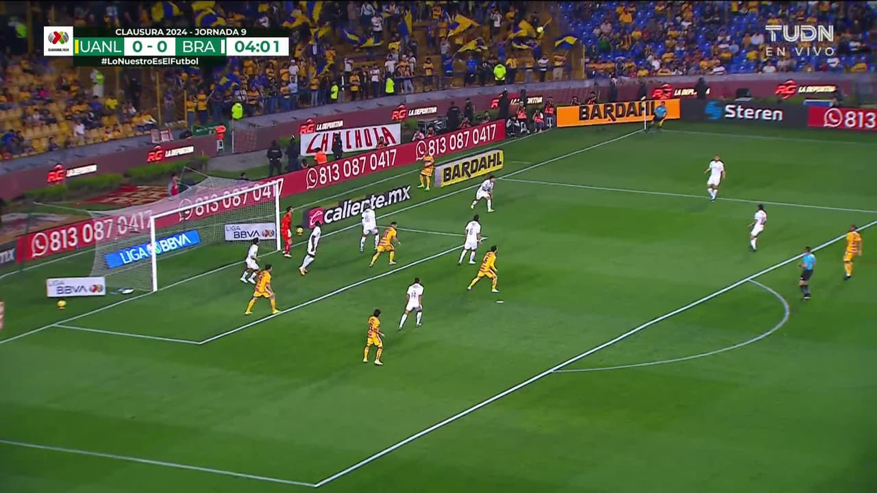 ¡TIRO ATAJADO! disparo por Aitor García.