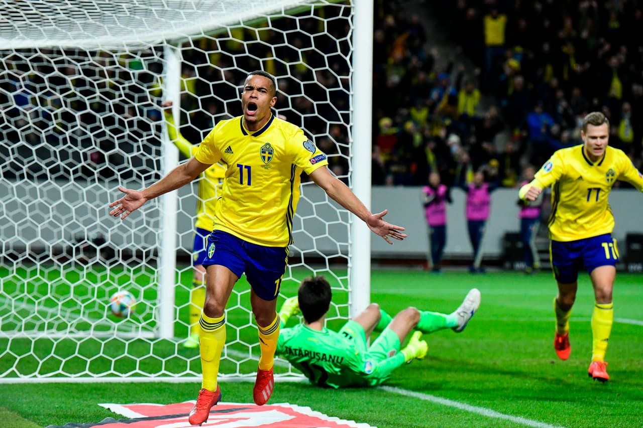 El delantero del Mainz recibió un centro desde la banda izquierda y en dos tiempos mandó la pelota al fondo.
