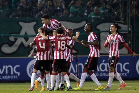 Andrés Guardado jugó todo el partido en la victoria ante Panathinaikos.  