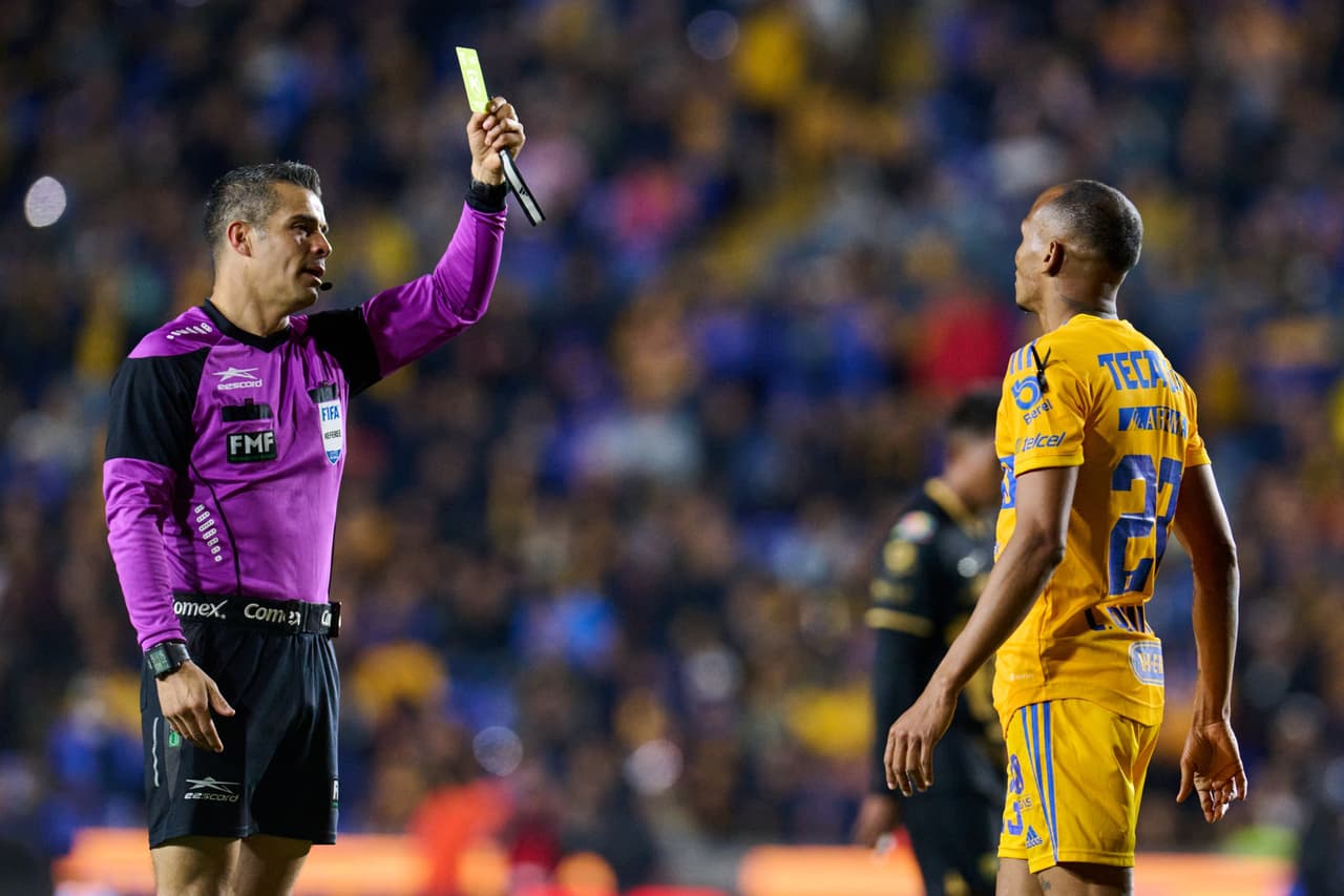 La era de Chima Ruiz comenzó con victoria en el Volcán ante los Pumas de Rafael Puente con doblete de Gignac y estreno goleador de Nico Ibañez vistiendo la camiseta de la UANL.
