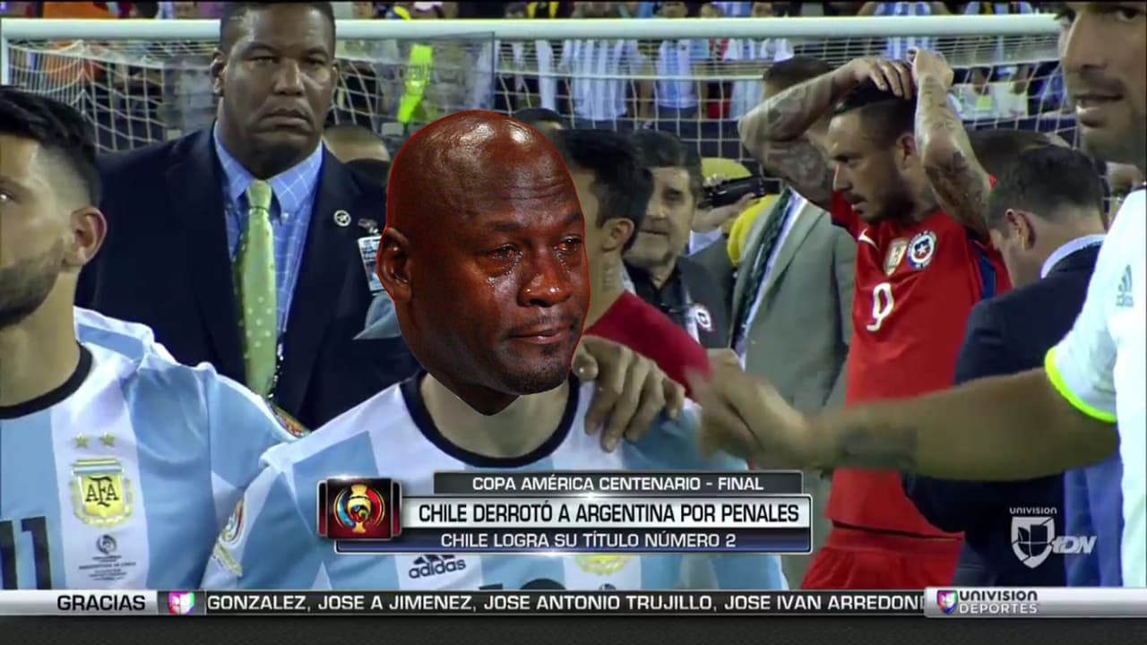 Lionel Messi perdió nuevamente una final con Argentina además de fallar un penalti, los memes no lo perdonaron.
