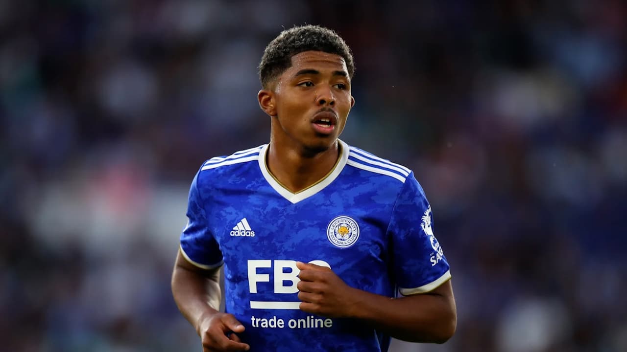 ¡Horrible! Wesley Fofana, de Leicester, se rompe la pierna