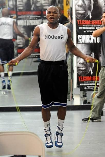 La preparación del púgil de 33 años está enfocada a enfrentar, siempre, su pelea más difícil.