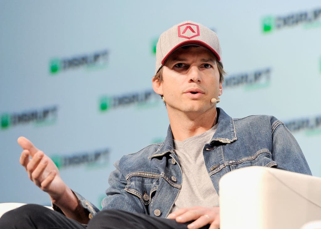 ¿Será que Ashton Kutcher repunte como gurú tecnológico al estilo de Mark Zuckerberg?