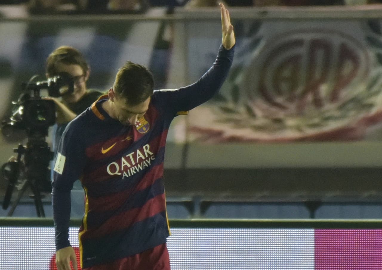 Insultan y agreden a Messi en el aeropuerto de Japón