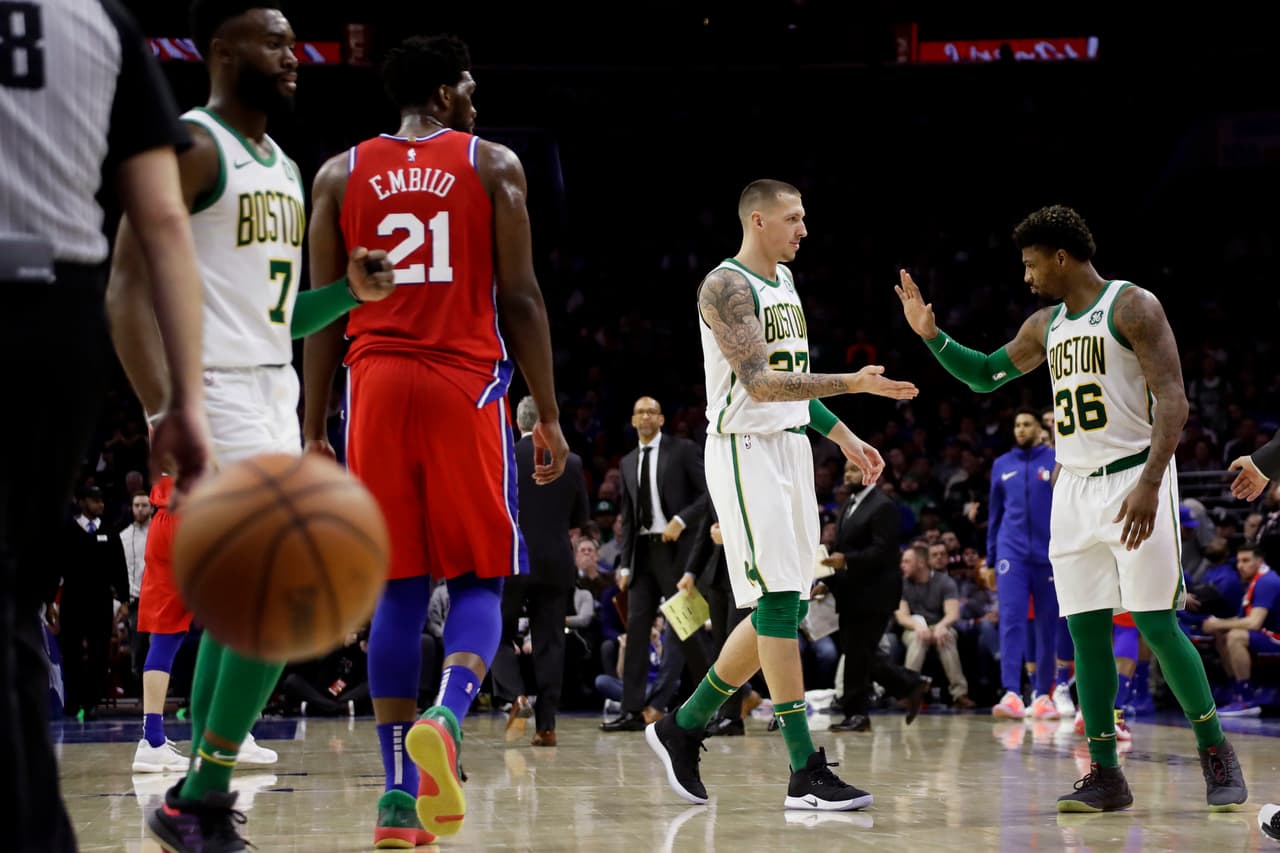 Para el equipo visitante el mejor hombre fue Al Horford con 23 puntos, ocho rebotes y cinco asistencias.