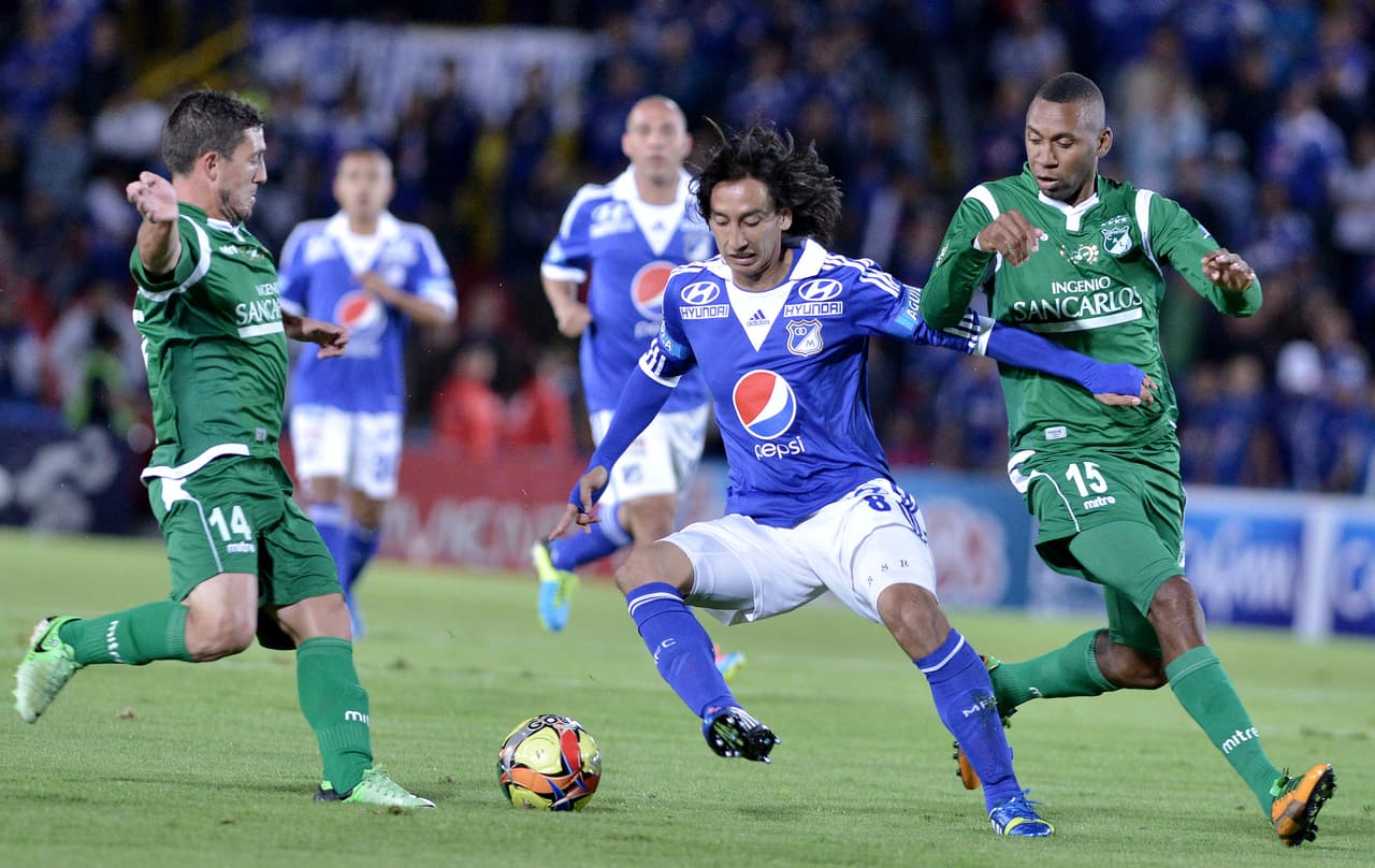 Lucas Scaglia (izq.) fue compañero de Messi en las inferiores y gracias a él conoció a Antonella, pues son primos. Desde allí, 'La Pulga' tuvo una relación en la que escribía cartas y sabía que con ella tendría su vida en pareja en el futuro.