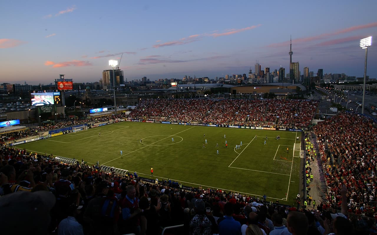 2008 - MLS All Star 3-2 West Ham United: BMO Field (20,844 espectadores)