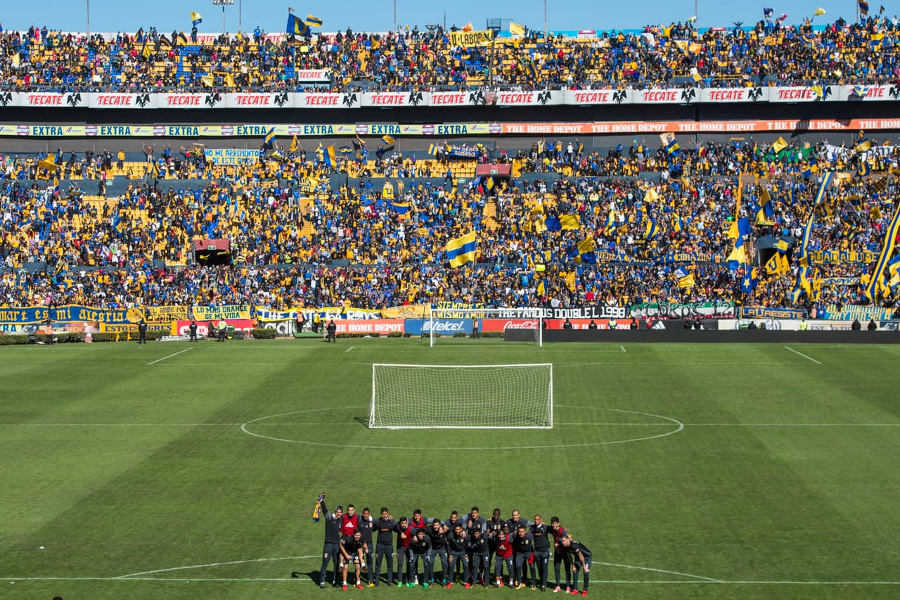 Action photo during the Tigres UANL training during Torneo Apertura 2017 Liga BBVA Bancomer the MX, at Universitary Stadium. Foto de accion durante el Entrenamiento del Equipo Tigres UANL, del Torneo Apertura 2017 de la Liga BBVA Bancomer MX, en el Estadio Universitario, en la foto: Vista General Estadio Tigres y jugadores 09/12/2017/MEXSPORT/Jorge Martinez