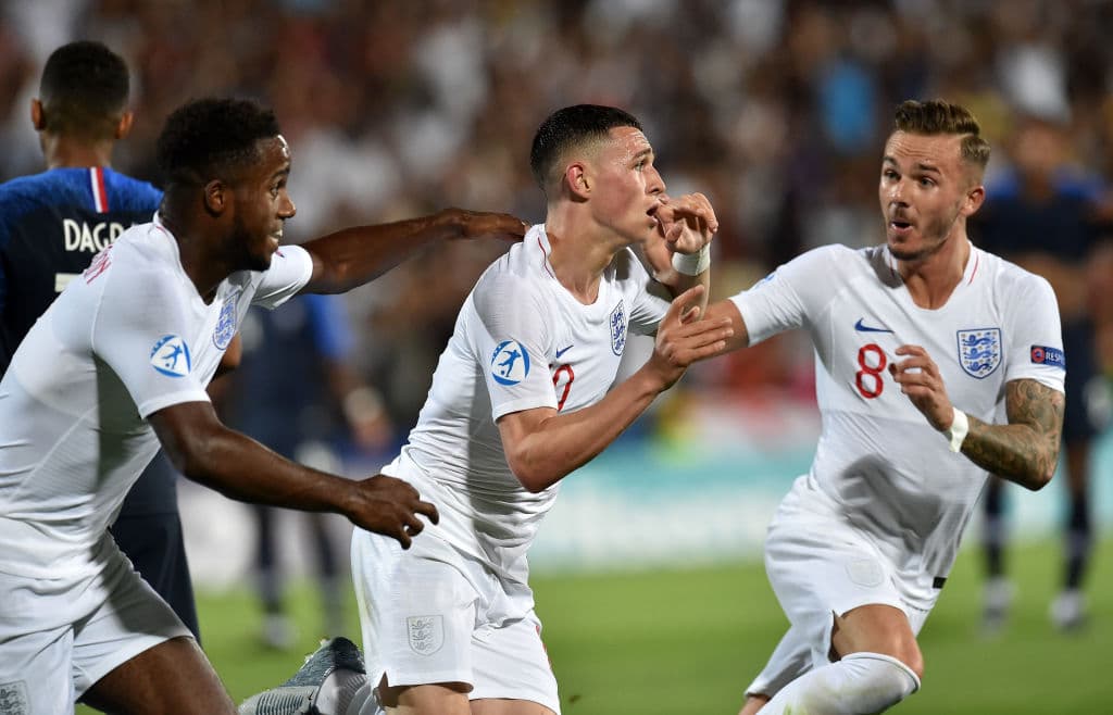 Pero a los 54 minutos Phil Foden puso por delante a Inglaterra 1-0 para destrabar un empate sin goles.