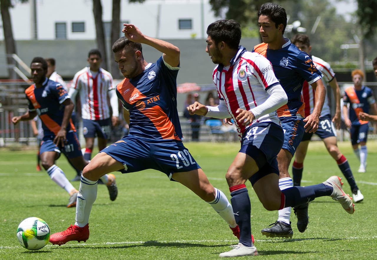 El duelo se llevó a cabo en la cancha 1 de Verde Valle.