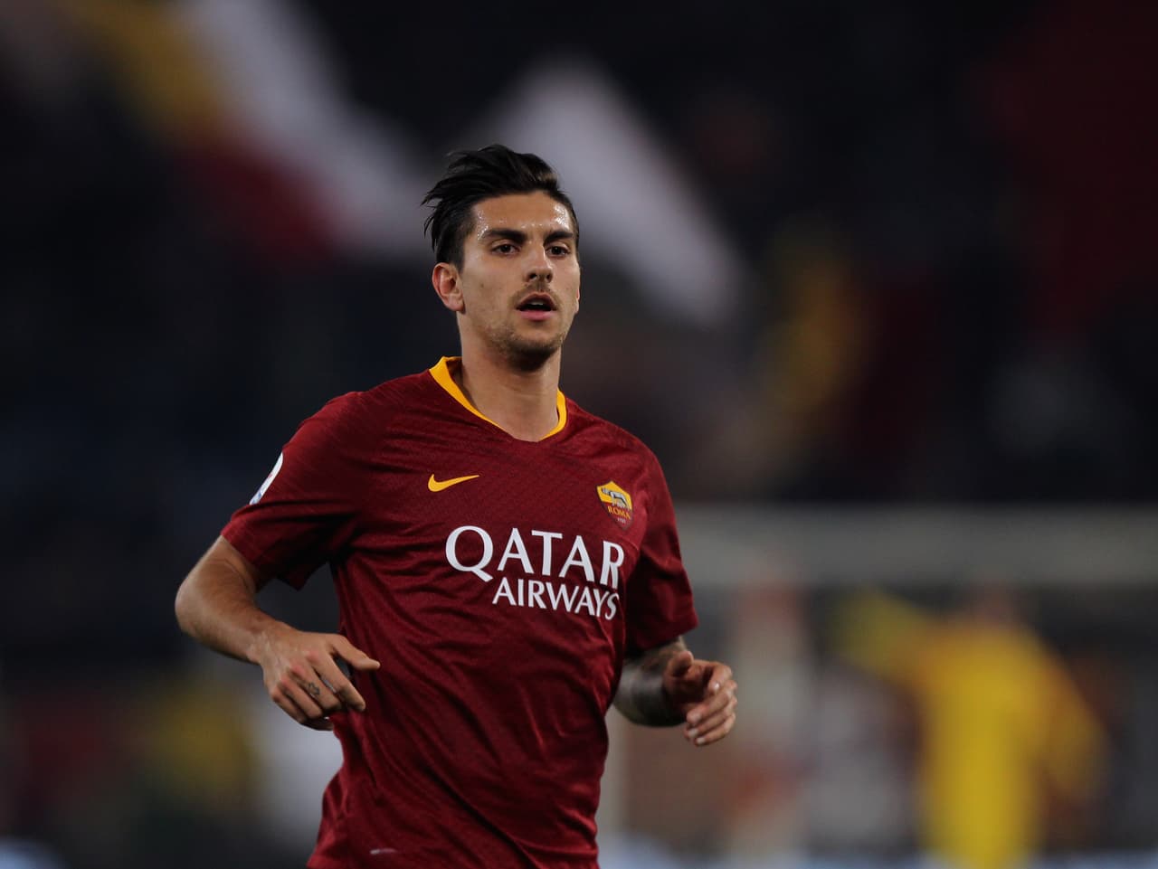 Arsenal y Tottenham parecen estar tras los pasos del italiano Lorenzo Pellegrini, quien juega para la Roma.